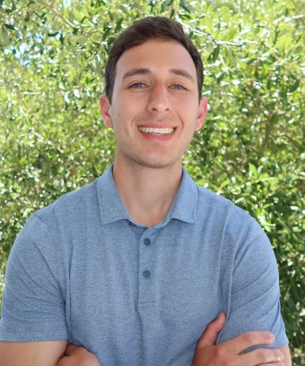Dr. Zane Mondschein, PT, DPT, CSCS, physical therapist at Advance in Motion